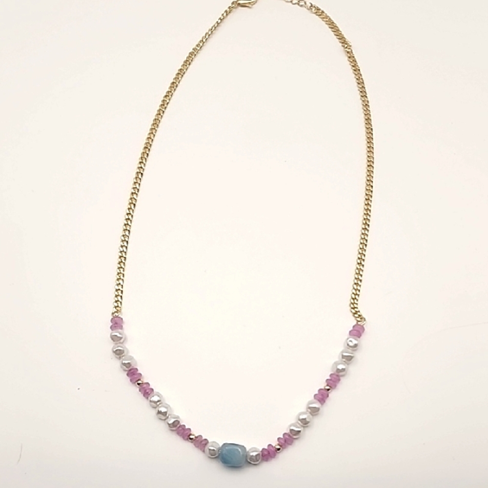 Elegant Gold and Purple Necklace